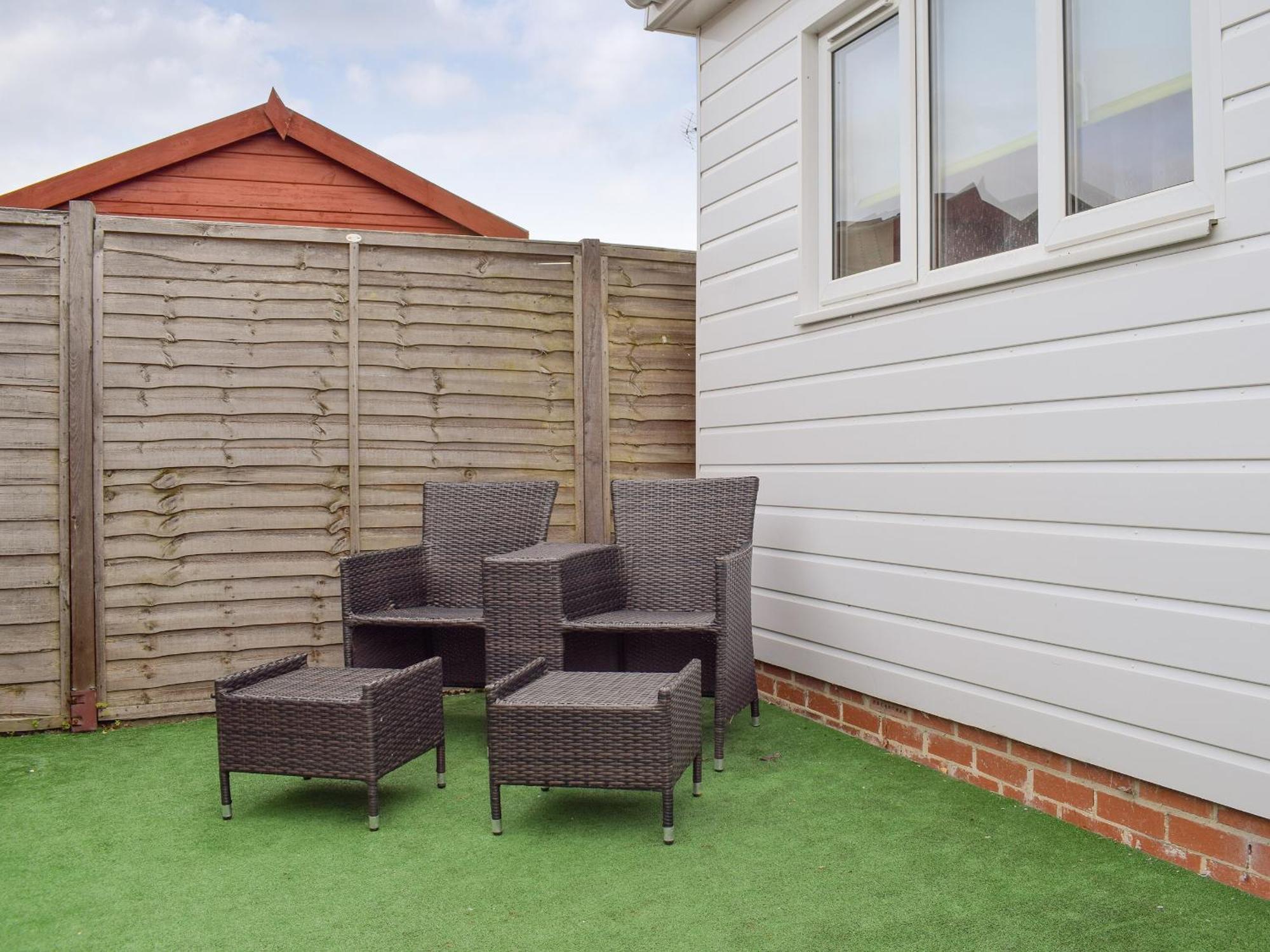 Little London Villa Bognor Regis Exterior foto